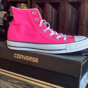 Converse Chuck Taylor Hi Top Hot Pink